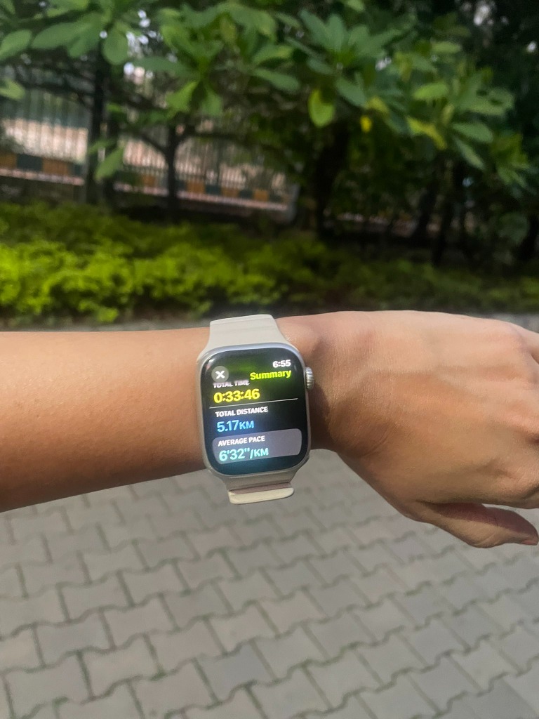 Apple Watch showing 5.17km run